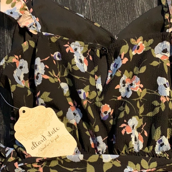 Cute new with tags Altar’d State Romper - Picture 7 of 9